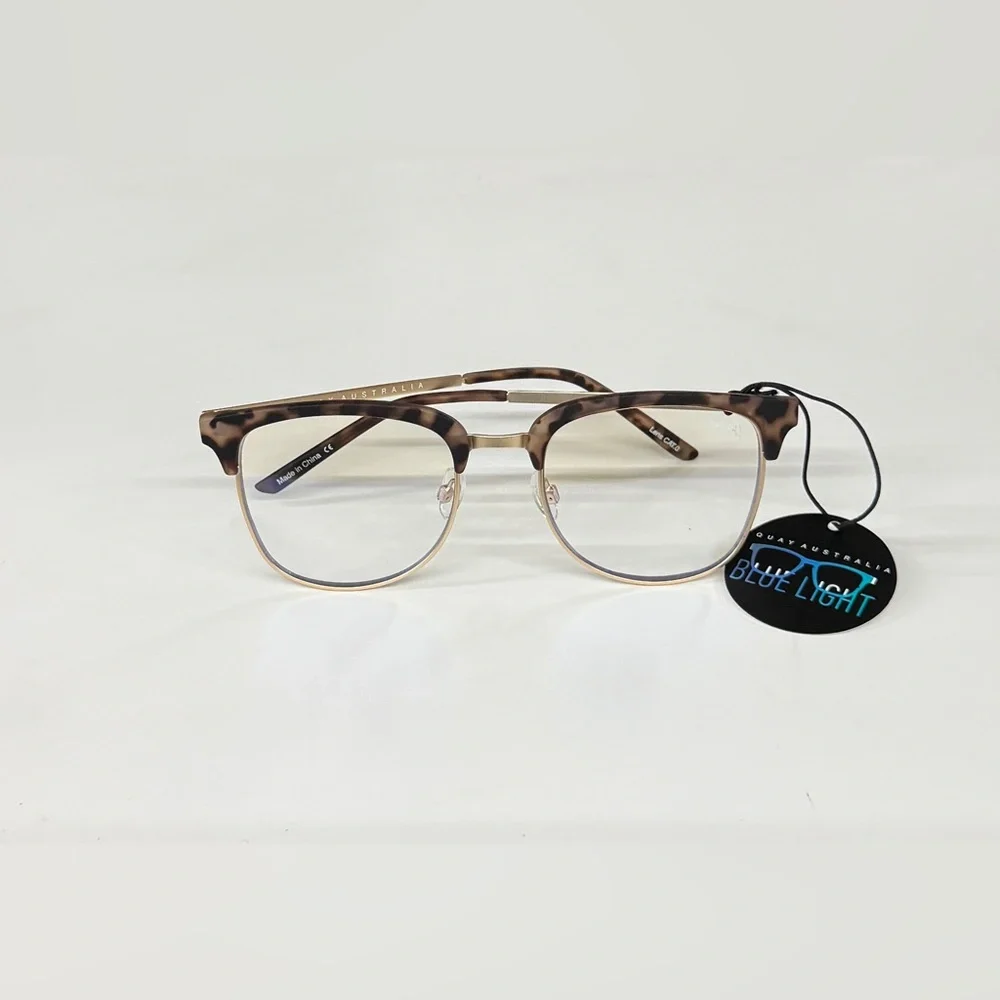 QUAY AUSTRALIA Evasive Sunglasses Tort blue light NWT/ CASE